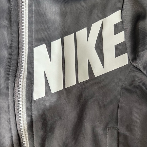 Nike Gray Tracksuit Set, toddler size 18 months, EUC, athletic, sports, zip up - Picture 2 of 8